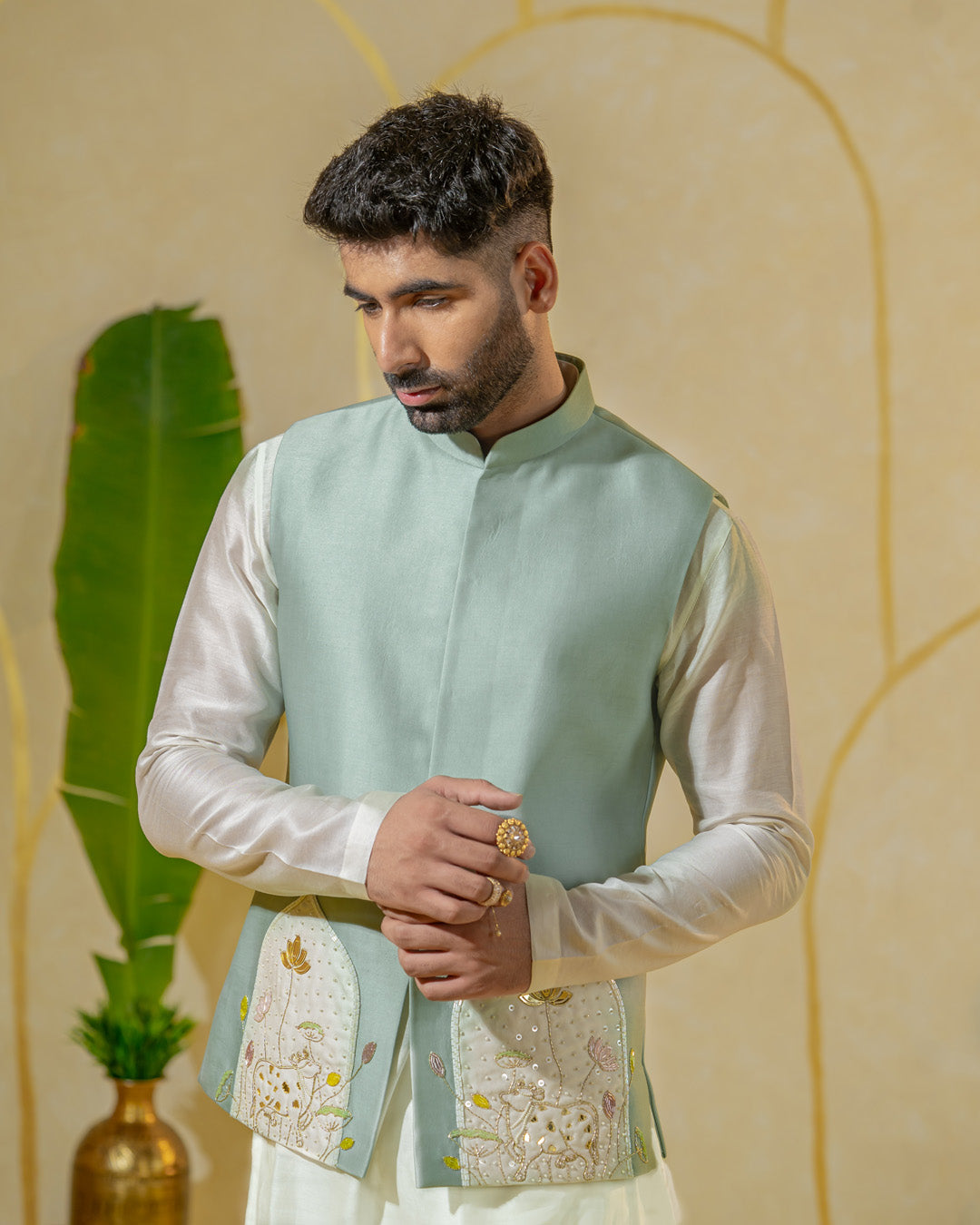 Ivory pin-patch Short kurta set