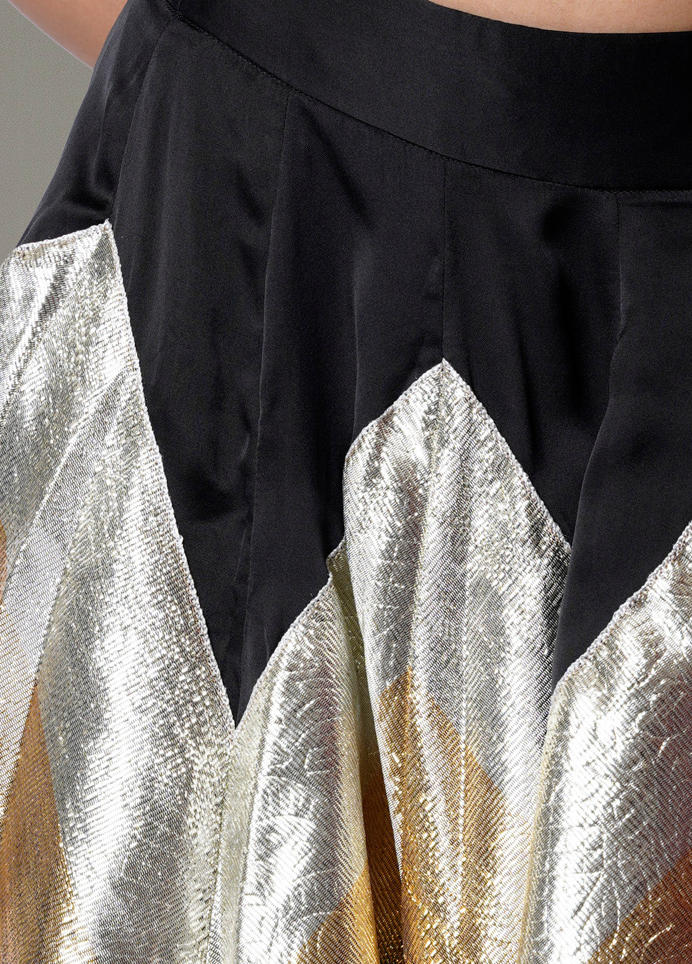 Amara Zaarat Lehenga Set