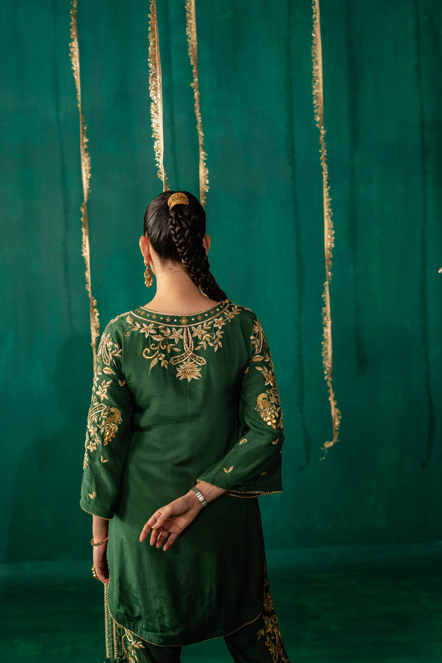 Green Staright Kurta With Gharara And Dupatta