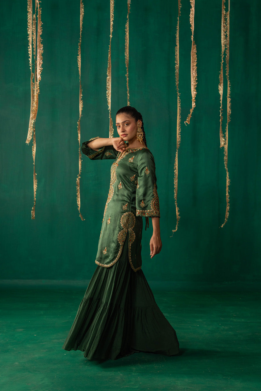 Green Straight Kurta With Staright Pants