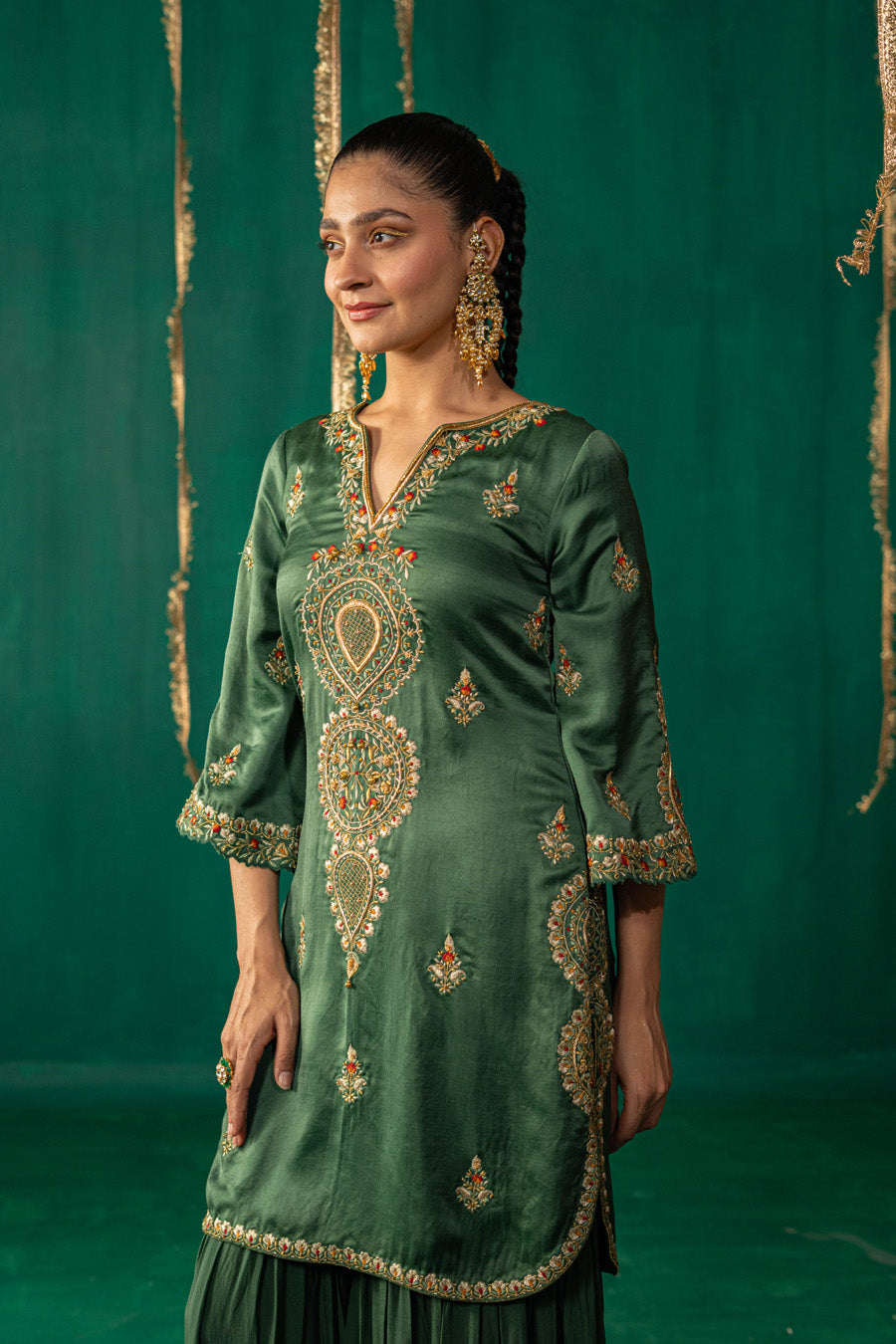 Green Straight Kurta With Staright Pants