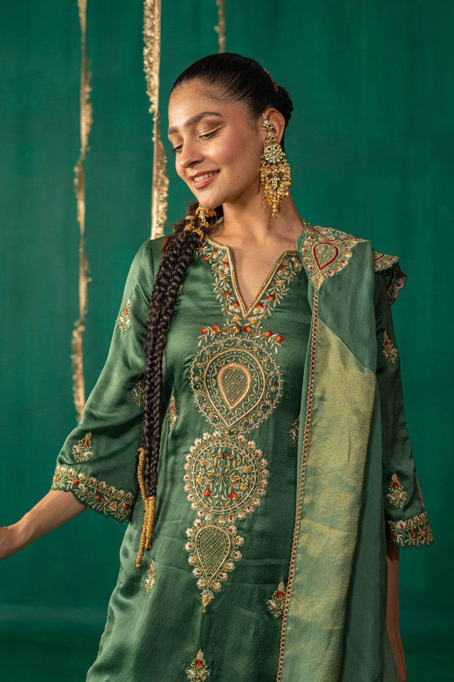 Green Straight Kurta With Staright Pants