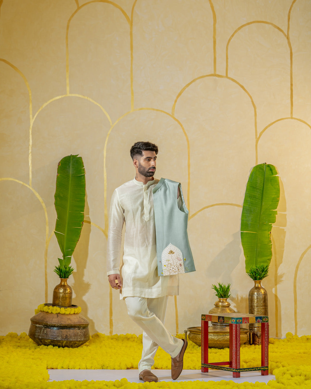 Ivory pin-patch Short kurta set