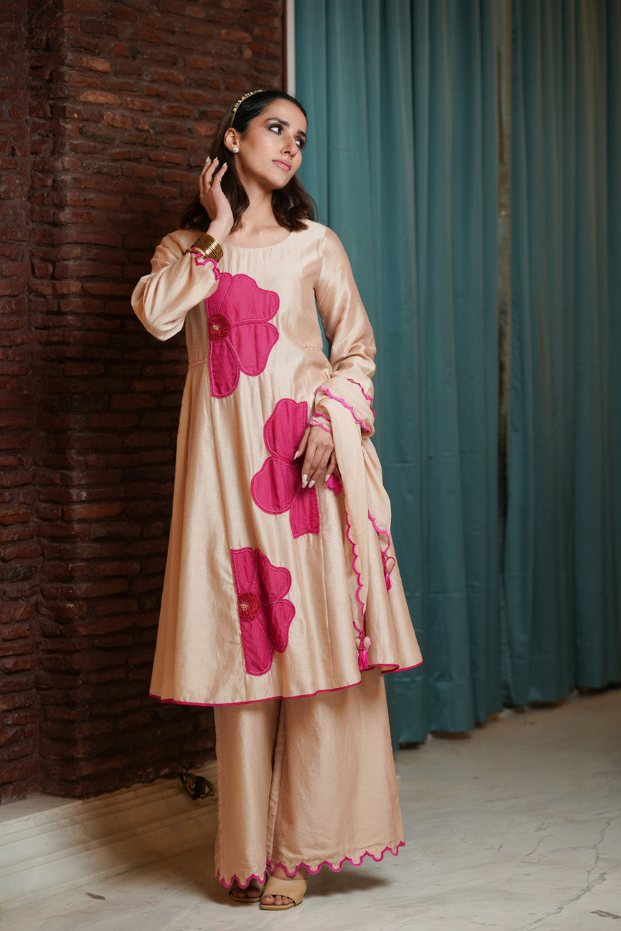 Beige And Hot Pink Kurta Set With Scarf