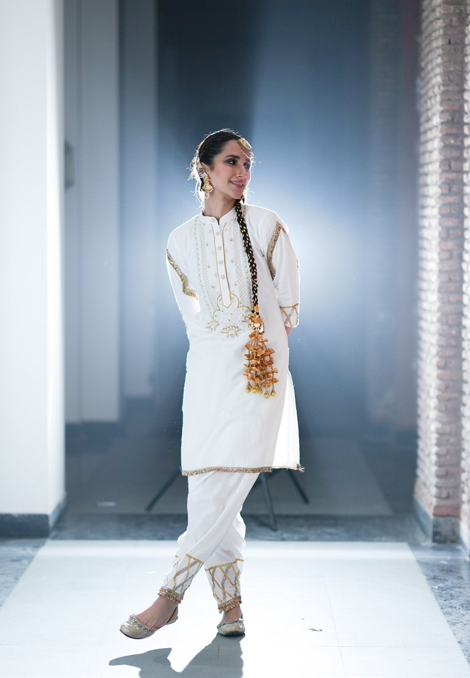 White Moss Crepe Kurta Salwar Set With Potli Bag