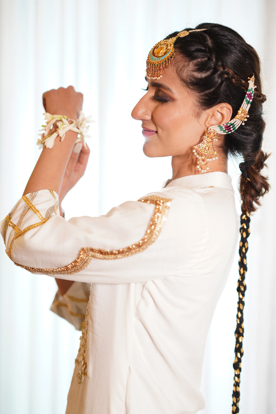 White Moss Crepe Kurta Salwar Set With Potli Bag